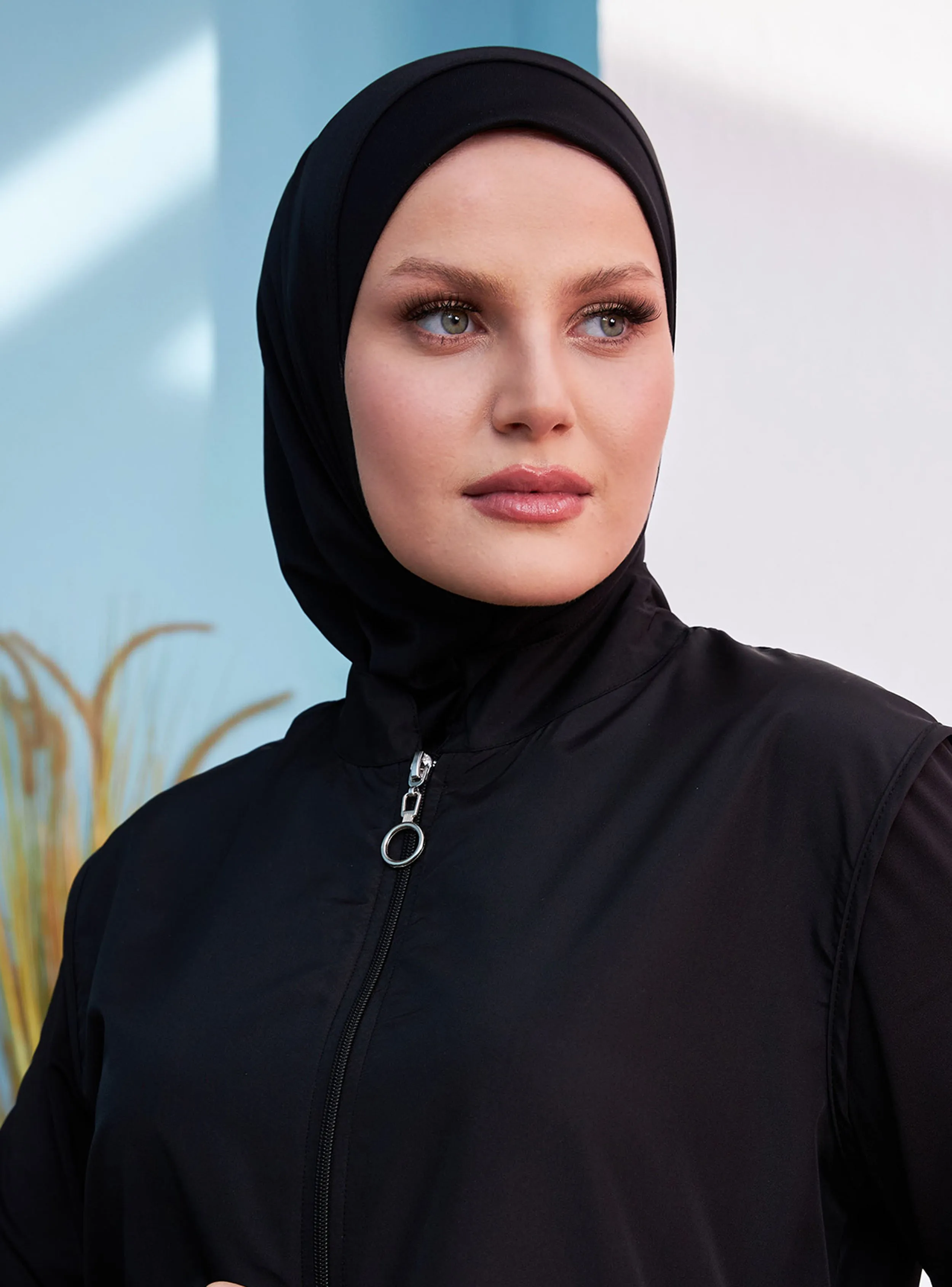 Black - Bonnet