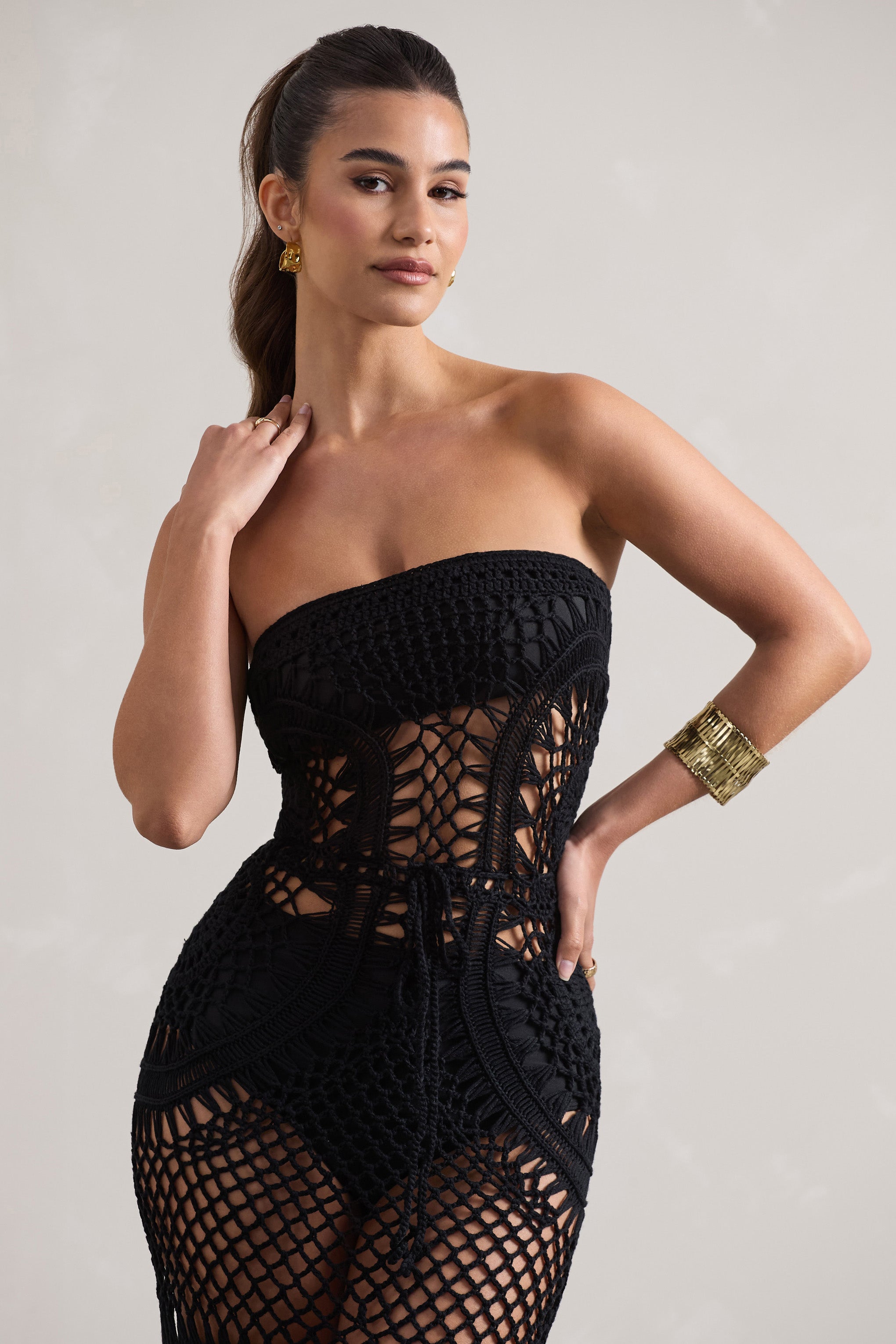 Bondi | Robe longue noire à crochet sans manches avec franges sur la longueur