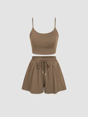 Ensemble Cami court à col en U & Shorts larges à cordon