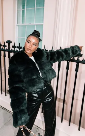 Manteau court molletonné en fausse fourrure noire deluxe