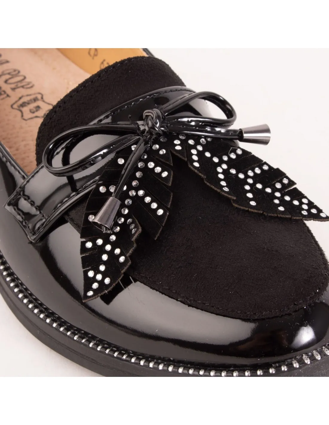 Mocassins semelle cuir femme vernis à franges et feuilles strass bouts pointus
