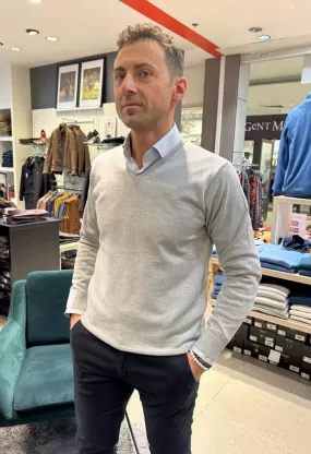 Pull col V gris clair Taille 48 Couleur Gris