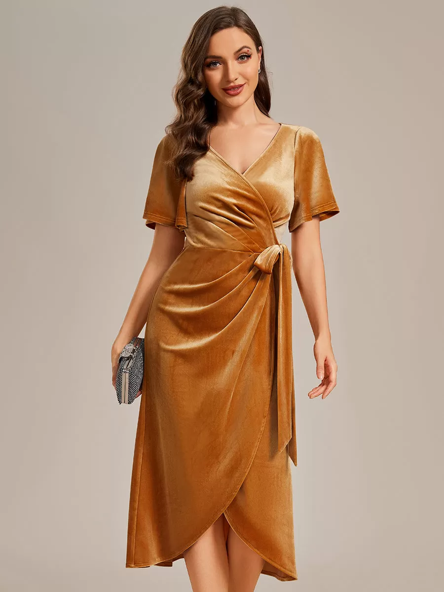 Robe d'invité de mariage mi-longue en velours type une pièce manches courtes col en V