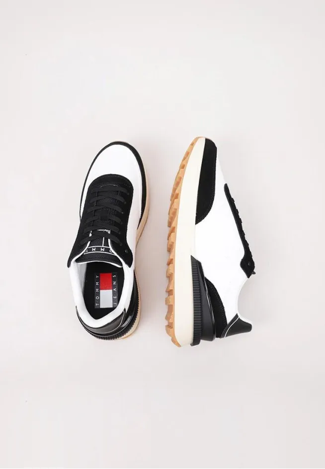 TJM TECHNICAL RUNNER Tommy Hilfiger BASKETS PLATES